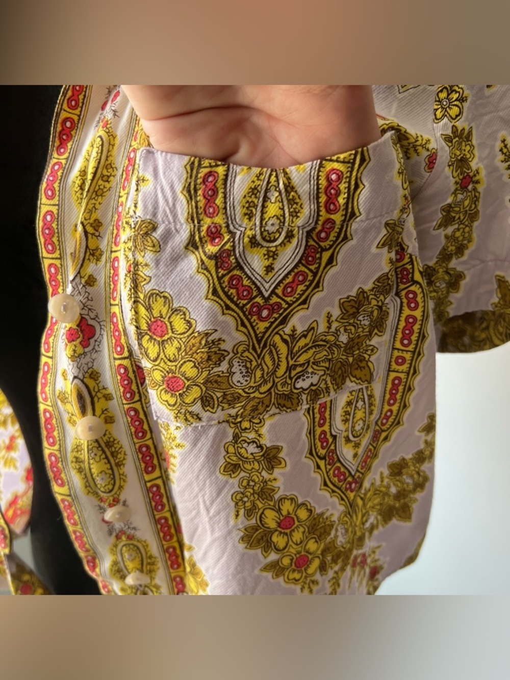 Women’s Yellow & Pink Paisley Tie-Front Short Sleeve Top - US 6 - Picture 4 of 8